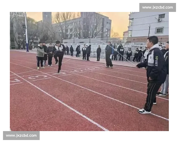 激情对决校园长绳比赛视频展现团队协作与速度之美青春风采瞬间 激情对决校园长绳比赛视频展现团队协作与速度之美青春风采瞬间