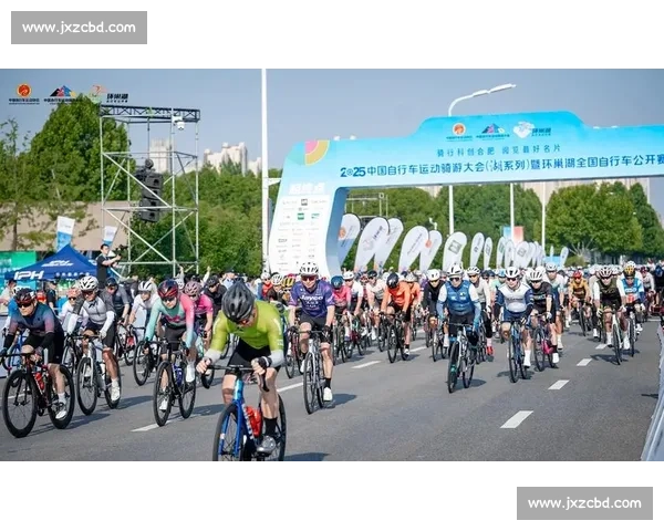 激烈角逐展风采,骑车比赛掀起速度与激情的热潮 激烈角逐展风采,骑车比赛掀起速度与激情的热潮