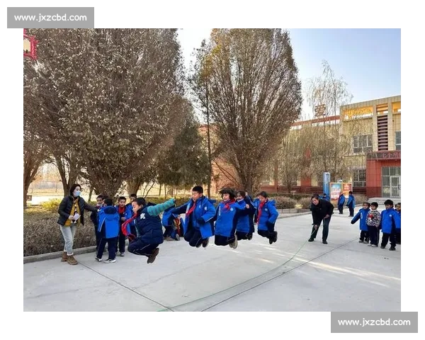 激情飞扬的校园跳大绳比赛视频记录团队协作与速度之美瞬间精彩时刻