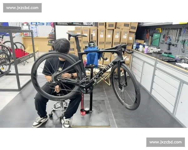 以比赛公路车为核心探索速度科技与竞技文化的进化之路全面解析