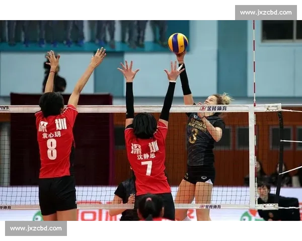 中国女排近赛淬炼新阵容攻防提升彰显团队韧性与斗志持续进化之路